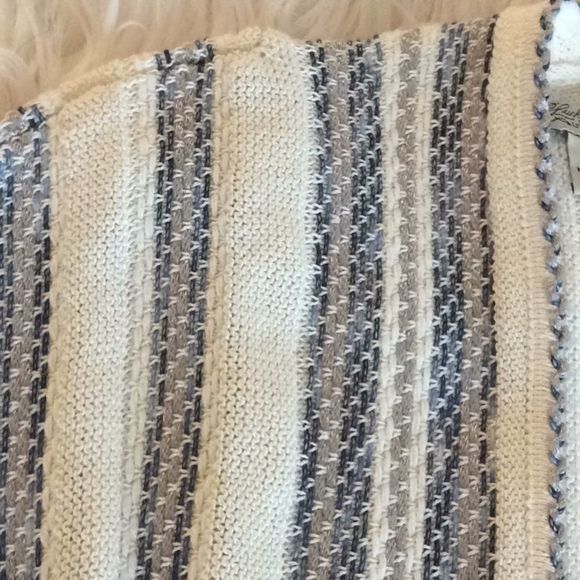 💞LUCKY BRAND 💞Line in Love💞M/L poncho - Picture 9 of 12